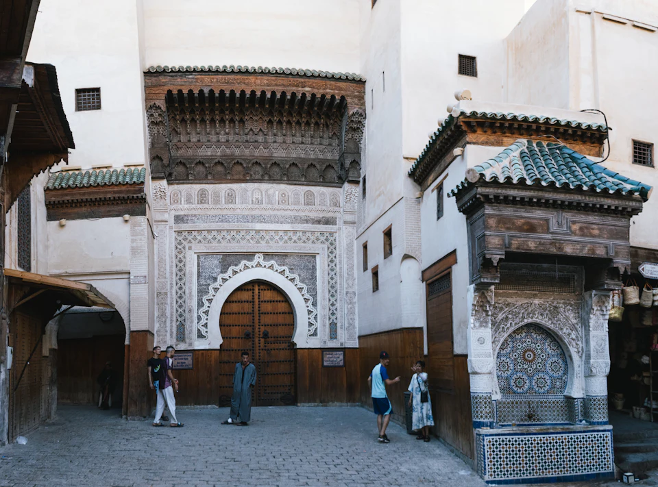 Private transfer from Fes Airport to Fes Medina